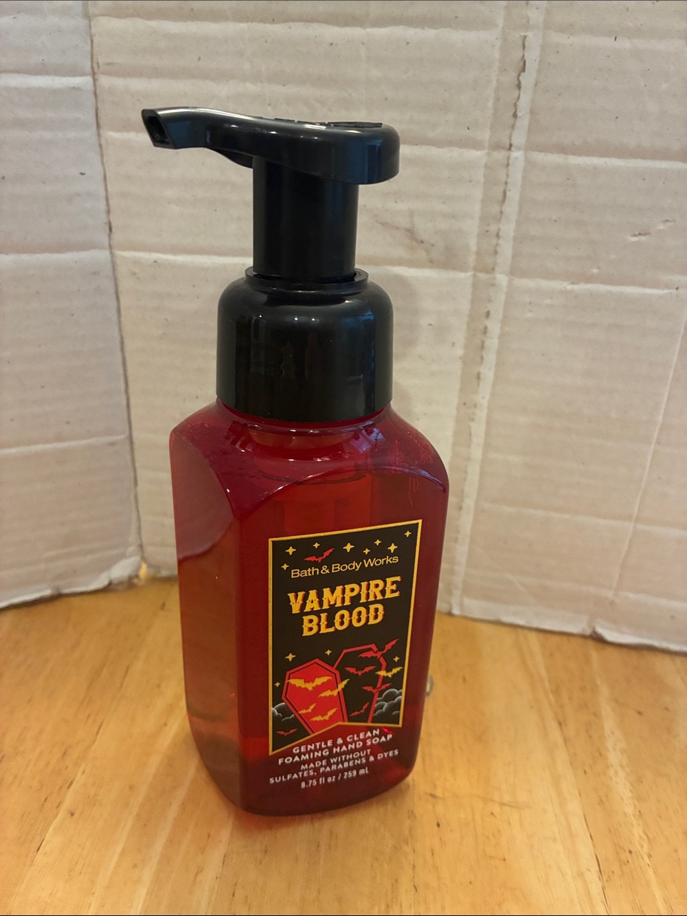 Bath & Body Works Vampire Blood Foaming Hand Soap berries Jasmine plum NWT